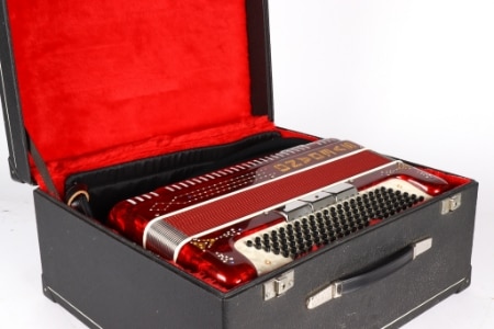 Svedano by Excelsior. Italian button accordion, model 609