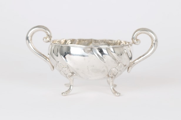 Cohr: Creamer and sugar bowl made of silver. (2)