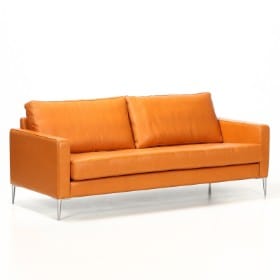 Stouby Furniture. Tre-pers sofa, model Metropole, cognacfarvet læder