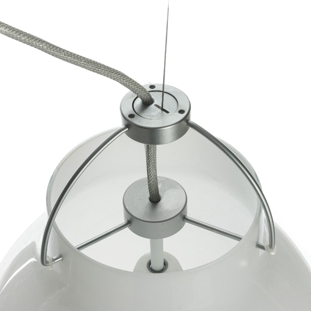 Cecilie Manz for Lightyears. Caravaggio pendel P3 - opal glas.