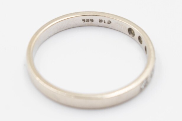 To diamant ring udført i 14 kt hvidguld (2)