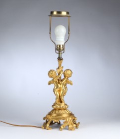 Bordlampe med putti, o. 1900