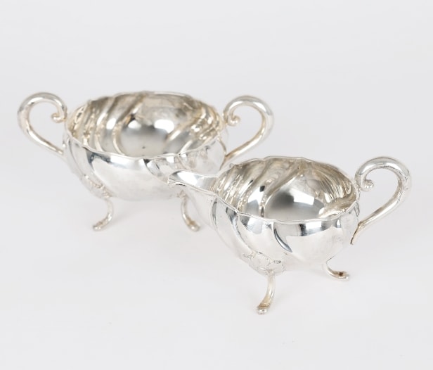 Cohr: Creamer and sugar bowl made of silver. (2)