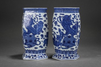 Par kinesiske vaser med blå dekoration(2)