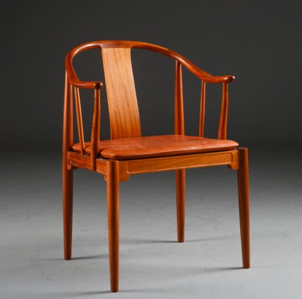 Hans J. Wegner. 'Kinastol' af mahogni, model FH 4283 