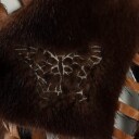 6799 - Lindby O for Kopenhagen Fur. Kjole af læder samt mink. str. 34