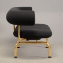Johannes Foersom & Peter Hjort Lorenzen. Pipeline sofa sort med guld forkromning