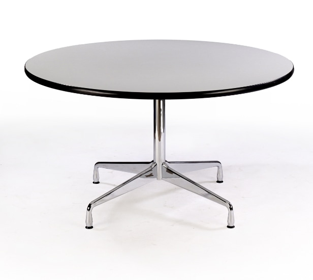 Charles Eames (1907-1978). Stort rundt spisebord