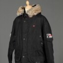 Geographical Norway. Jakke i sort med hætte ref. ALASKA Denne vare er sat til omsalg under nyt varenummer 2476477