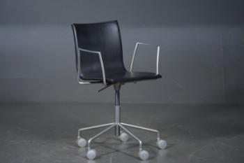 Karri Monni, Thin Collection, stol, sort læder, model S19