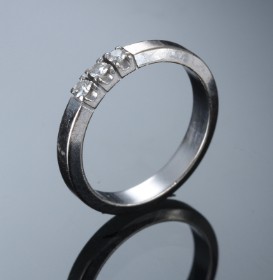 Brämer-Jensen. Alliance of 14 kt. white gold, total approx. 0.15 ct.