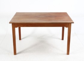 Dansk møbelproducent. Spisebord. 1960'erne, teak/egetræ