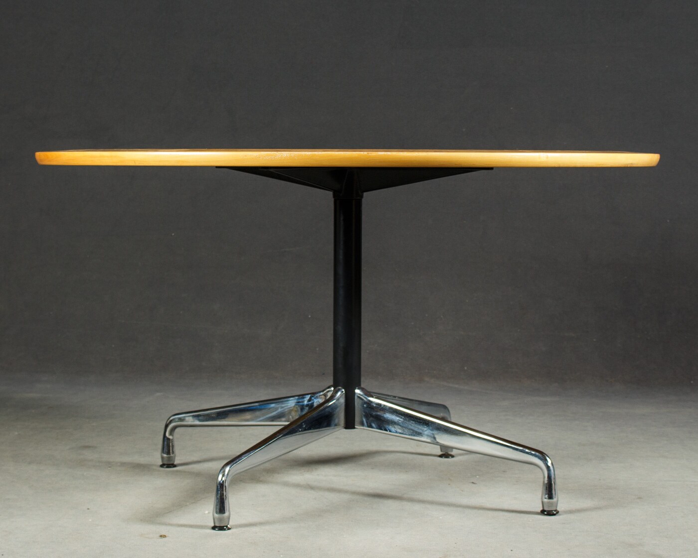 Charles Ray Eames Esstisch Modell Segmented Table Von Vitra Lauritz Com