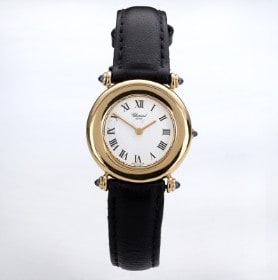 Chopard 'Classic'. Dameur i 18 kt. guld med safirer, ca. 2000