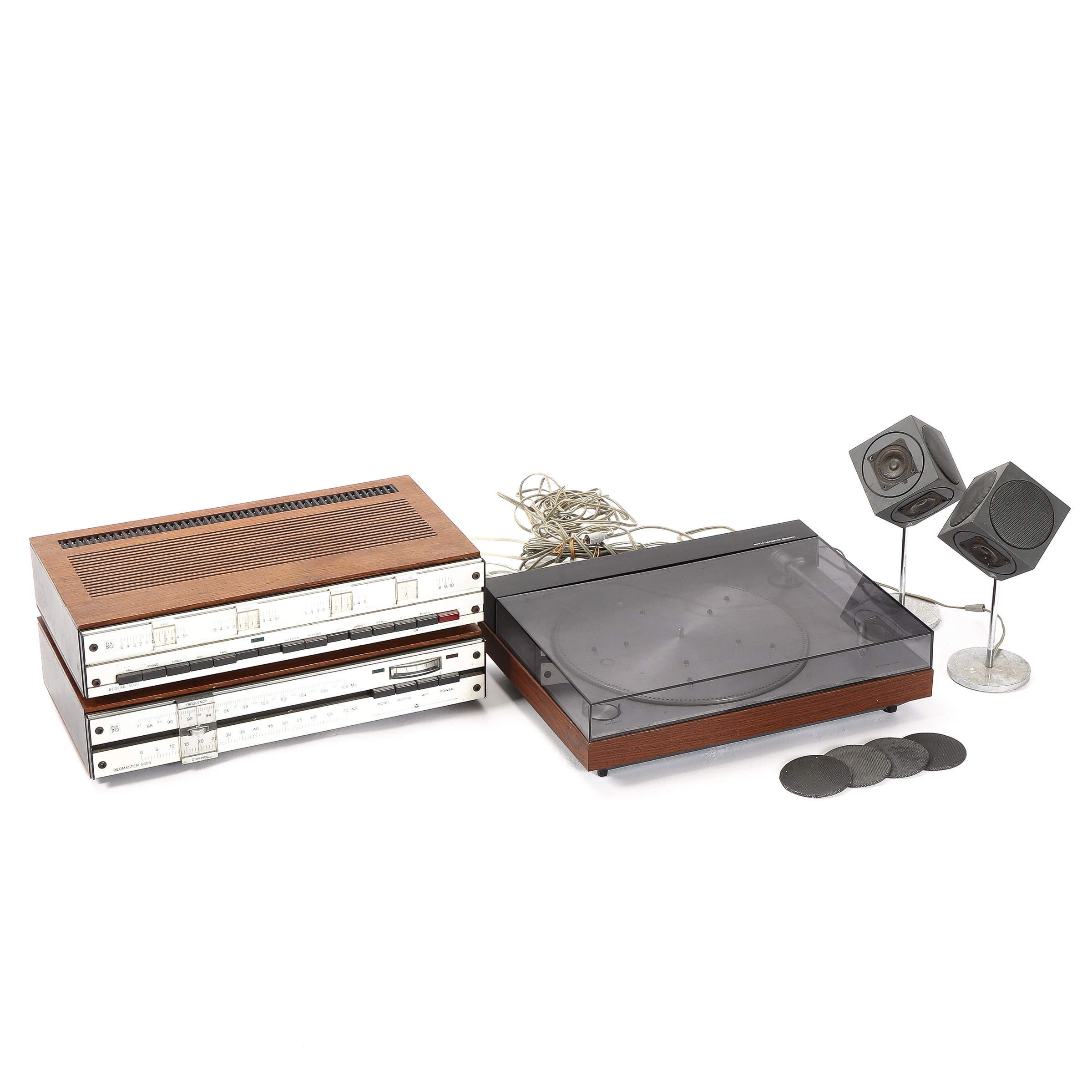 Bang & Olufsen. Beogram 2000 pladespiller, Beovox 2500 CUBE højtalere m ...
