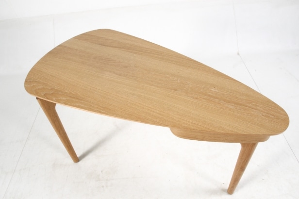 Anders Klem for Umage. Skrivebord model Duende, egetræ