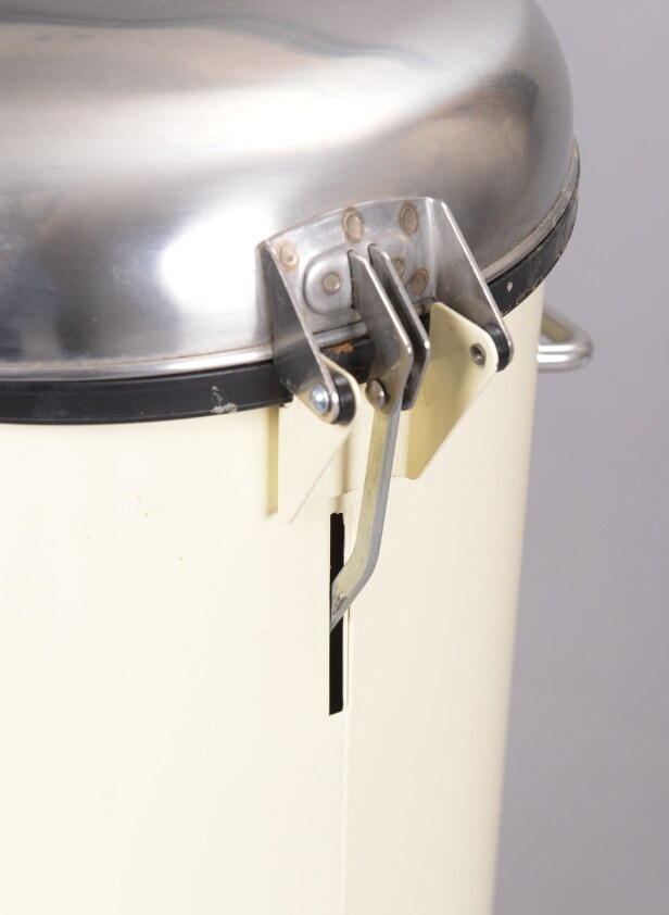 Vipp spand af lakeret metal, 30 liter