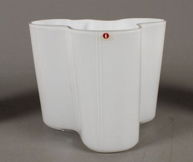 Lyngby vaser samt Alto vase, porcelæn og glas (3)