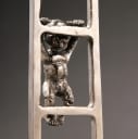 Marco Evaristti, cd. 'Kravlende børn på stige'. Skulptur af bronze