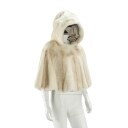 7008 - Kopenhagen Fur. Poncho med hætte af mink. Onesize