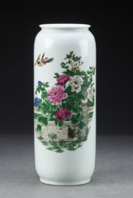 Chinese porcelain vase