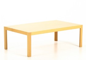 Rud Thygesen & Johnny Sørensen, 'Kongeserien', coffee table, beech.