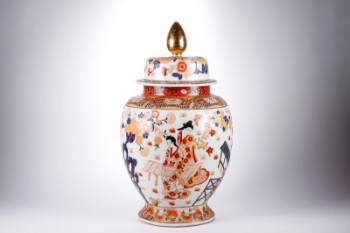 Japansk lågvase af porcelæn