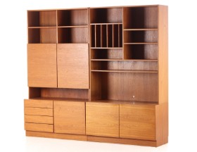 Danish furniture manufacturer. Two-part teak shelving system (4)