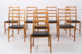 Slagelse Møbelværk. Otte højryggede stole af massivt eg (8)