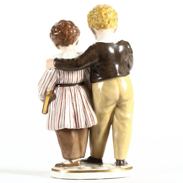 Royal Copenhagen / Juliane Marie. Christian Thomsen. 'Flugten til Amerika', figur, overglasur, nr. 1761 1. sort.