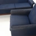 Ubekendt møbelproducent. Trepers. sofa og lænestol med stel af palisander. (2)