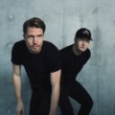 Merchandise-pakke fra Phlake + 2 billetter til efterårets tour - Til fordel for Danmarks Indsamling 2018