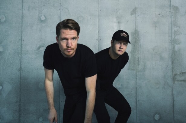 Merchandise-pakke fra Phlake + 2 billetter til efterårets tour - Til fordel for Danmarks Indsamling 2018