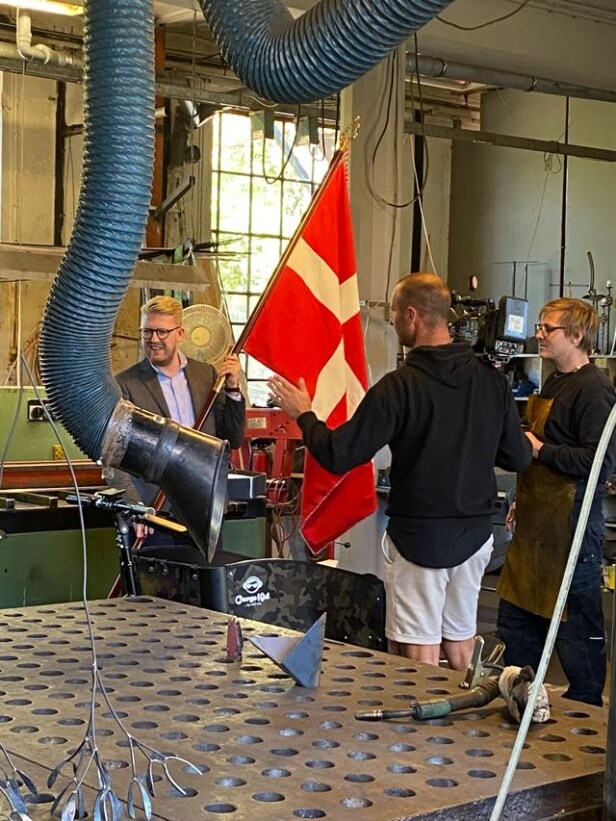 CargoKid. Deluxe El-ladcykel med fuld udstyrspakke. og fane med costumized dannebrogsflag (17) - til fordel for Knæk Cancer