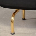 Johannes Foersom & Peter Hjort Lorenzen. Pipeline sofa sort med guld forkromning