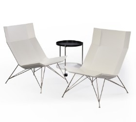 Bolia. A pair of 'Edge' lounge chairs and server side table (3)