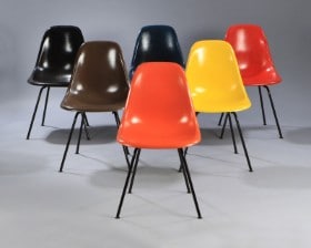 Charles Eames. Et sæt på seks skalstole, model DSX. Multi colur glasfiber (6)