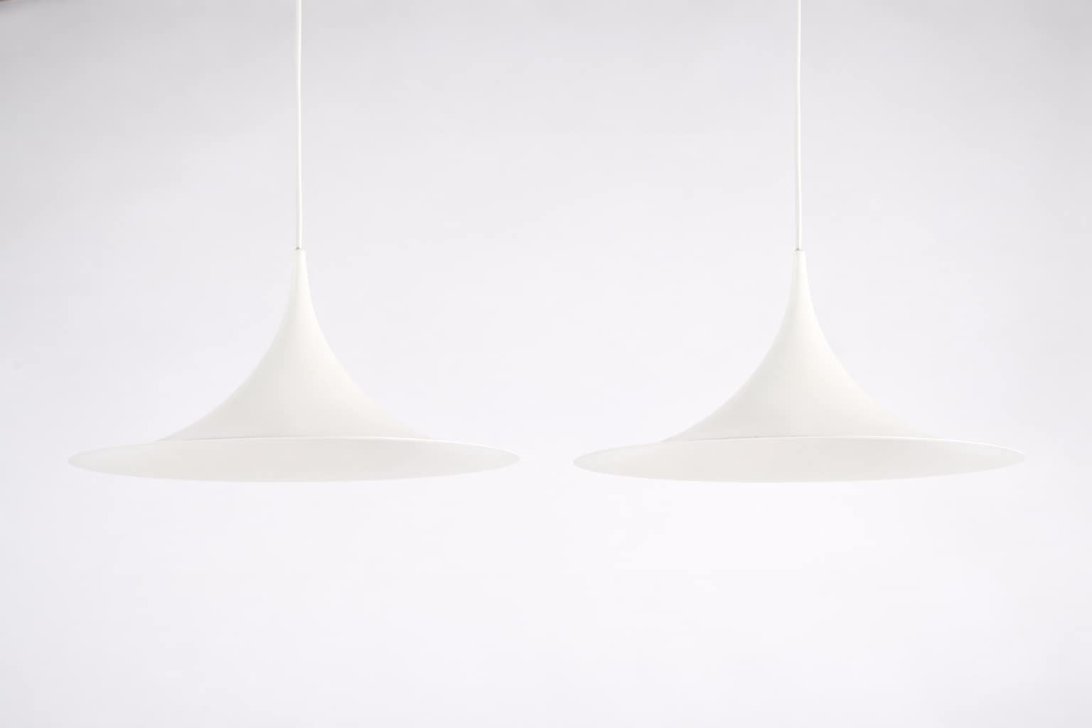 Claus Bonderup and Torsten Thorup. Pair of Trumpet/semi-pendant (2)