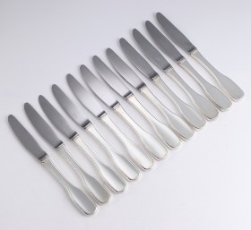 Hans Hansen, 'Susanne', lunch knives with sterling silver handles (12)