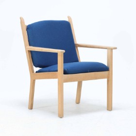 Hans J. Wegner (1914-2007) for Getama: Lænestol af egetræ, model 284