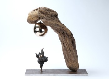 Henrik Fischer. Skulptur: Grib chancen, H. 60 cm.