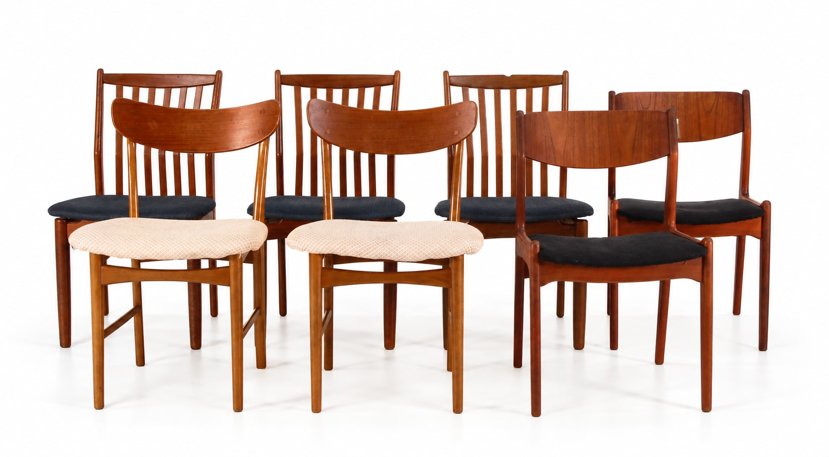 Sorø chair factory etc. Seven dining chairs, teak/beech wood(7)