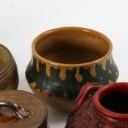 Large collection primarily Danish ceramics including Gerd Bøgelund (24)