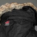 Geographical Norway. Jakke i sort med hætte ref. ALASKA Denne vare er sat til omsalg under nyt varenummer 2476477