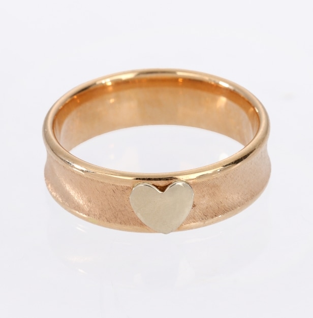 Aagaard. Heart ring of 14 kt. rose gold and gold