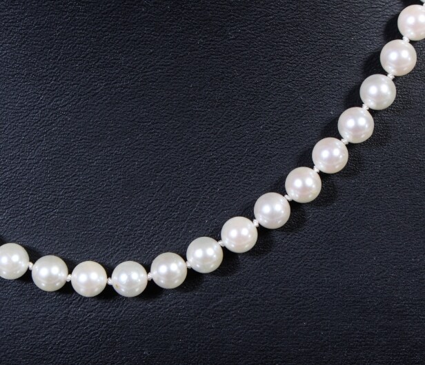 Pärlcollier, Akoya pärlor, Alton, 18k guld