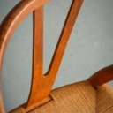 Hans J. Wegner. Y-stol af eg m. flet, Carl Hansen & Søn