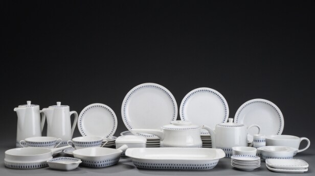 Lyngby/Danild. 'Tangent' stel af porcelæn (44)