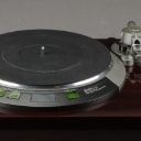 Denon. Pladespiller, model DP-57L