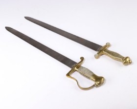 Dansk sidevåben for fodfolk model 1854 samt hirchfænger model 1849 (2)